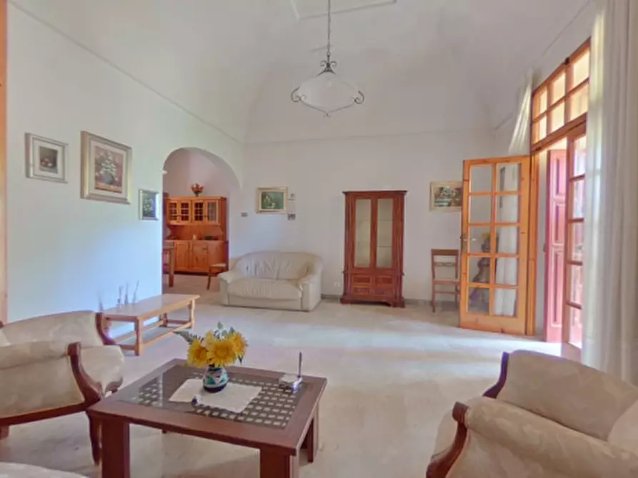 Immagine 28 di Villa in vendita  a Fasano