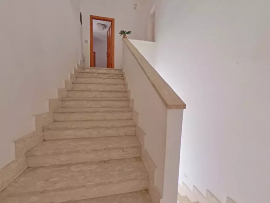 Immagine 39 di Villa in vendita  a Fasano