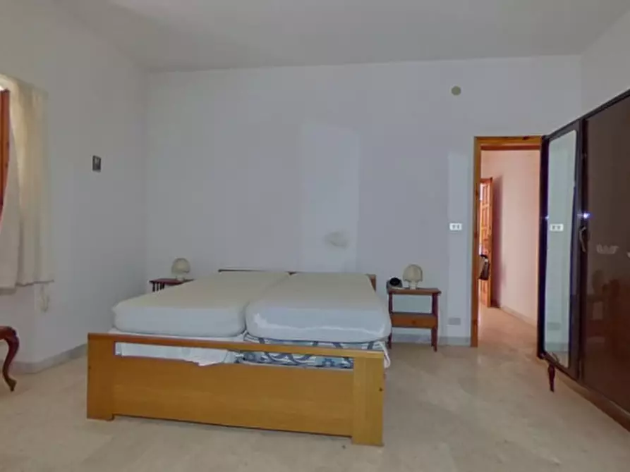 Immagine 54 di Villa in vendita  a Fasano