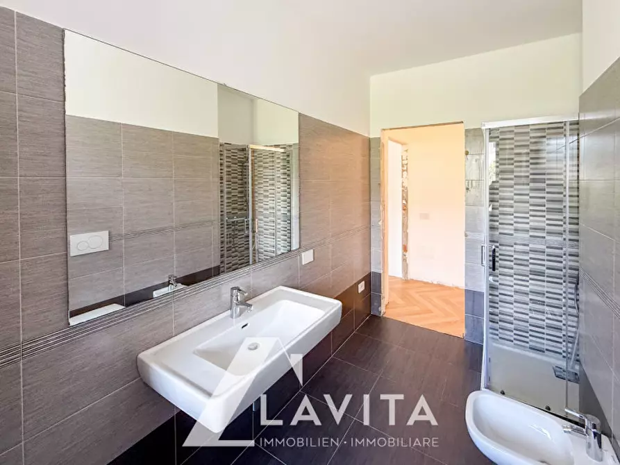 Immagine 23 di Appartamento in vendita  in Via Rovigo a Riva Del Garda