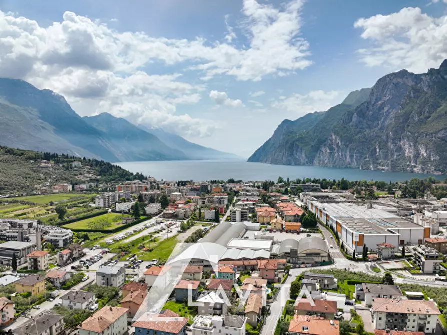 Immagine 36 di Appartamento in vendita  in Via Rovigo a Riva Del Garda