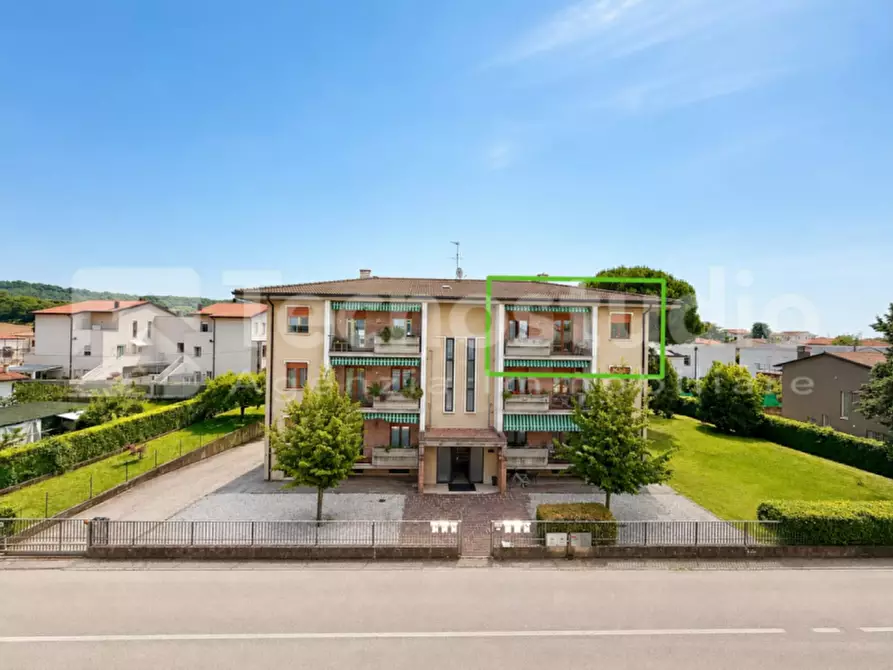 Immagine 1 di Appartamento in vendita  in Via Santa Chiara a Lonigo