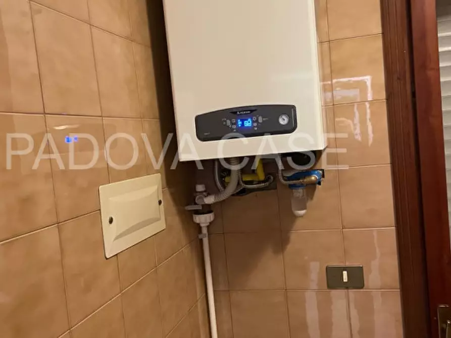 Immagine 9 di Ufficio in vendita  in Via Altichiero a Padova