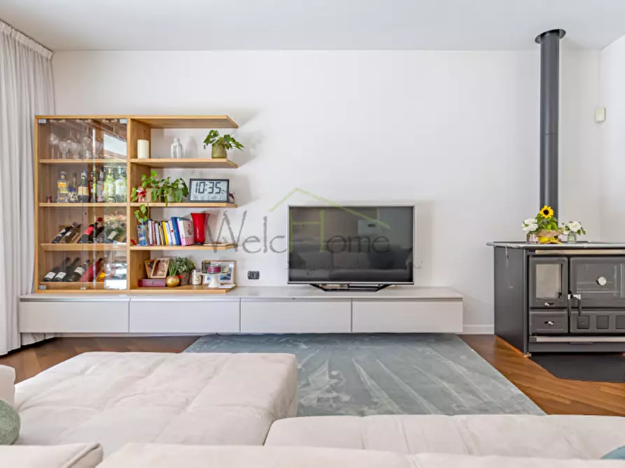 Immagine 10 di Villa in vendita  in Via Rovascino a Lipomo