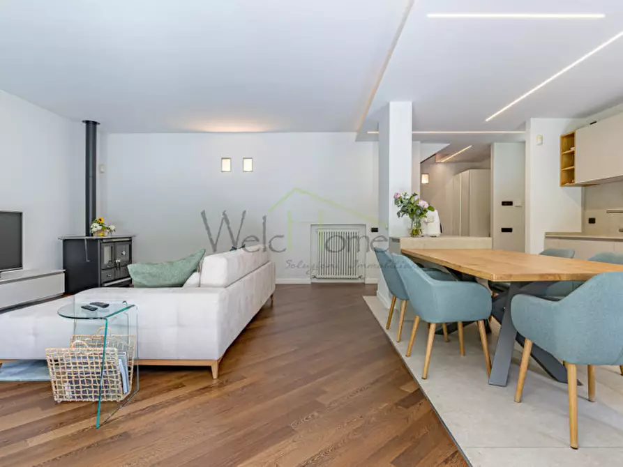 Immagine 11 di Villa in vendita  in Via Rovascino a Lipomo
