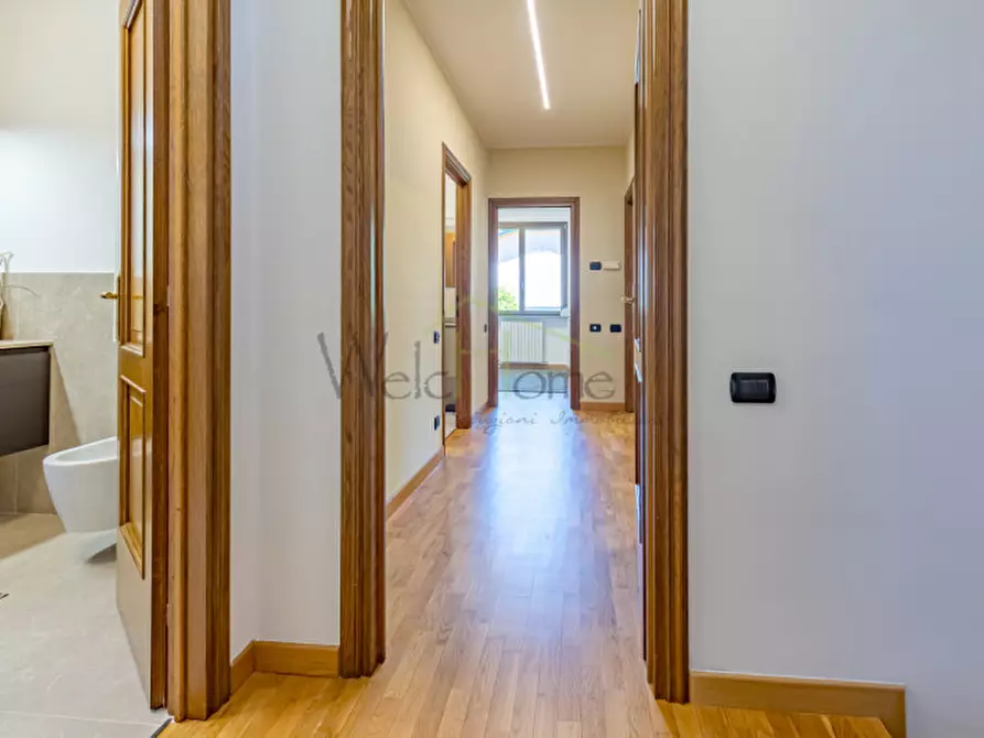Immagine 24 di Villa in vendita  in Via Rovascino a Lipomo