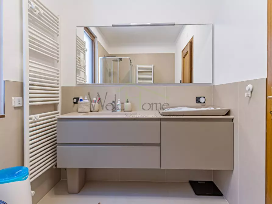 Immagine 34 di Villa in vendita  in Via Rovascino a Lipomo