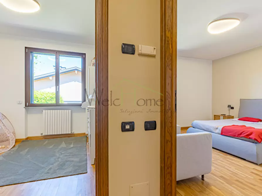 Immagine 36 di Villa in vendita  in Via Rovascino a Lipomo