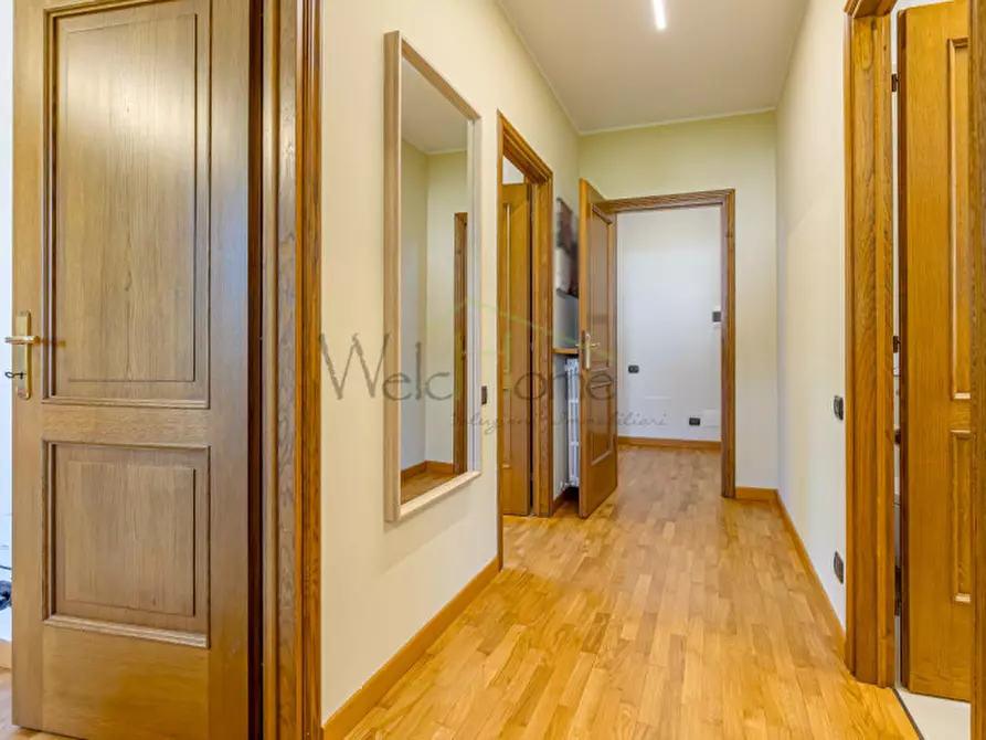 Immagine 38 di Villa in vendita  in Via Rovascino a Lipomo
