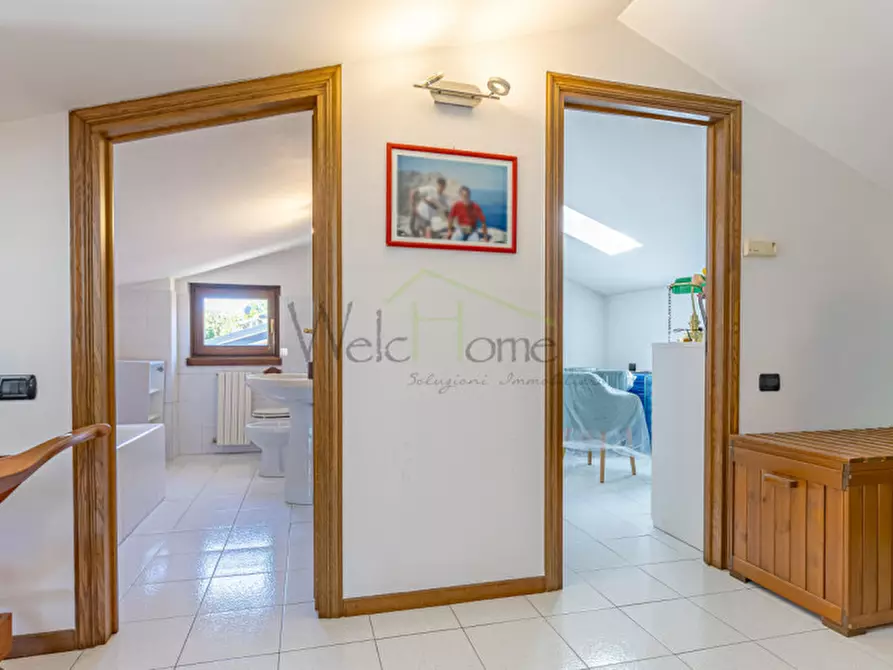 Immagine 48 di Villa in vendita  in Via Rovascino a Lipomo