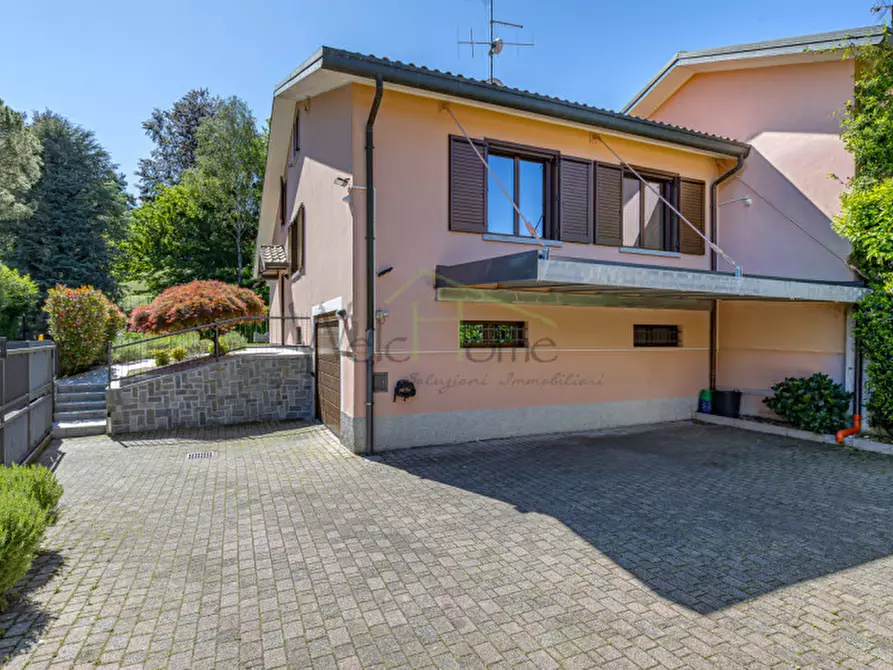 Immagine 53 di Villa in vendita  in Via Rovascino a Lipomo