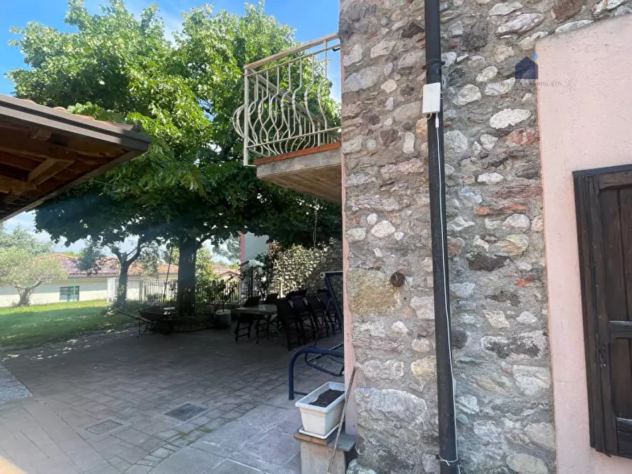 Immagine 3 di Villa in vendita  in Via Monte Baldo a Lonato del Garda