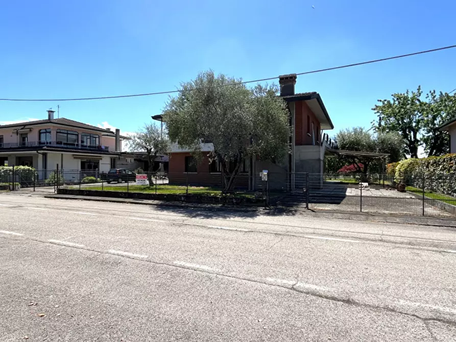 Immagine 2 di Casa indipendente in vendita  in Via Ponte a Barbarano Mossano