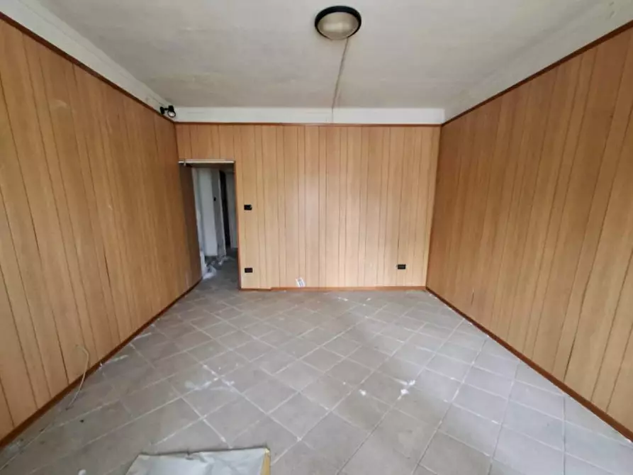 Immagine 4 di Palazzo in vendita  in Piazza S. Pietro, 2, 12031 Bagnolo Piemonte CN, Italia a Bagnolo Piemonte