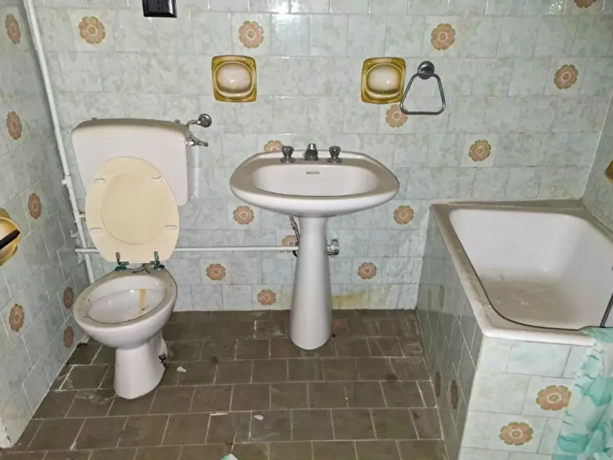 Immagine 8 di Palazzo in vendita  in Piazza S. Pietro, 2, 12031 Bagnolo Piemonte CN, Italia a Bagnolo Piemonte