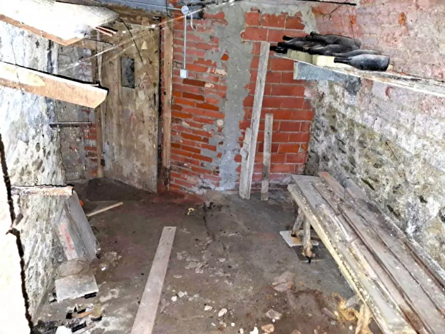 Immagine 19 di Palazzo in vendita  in Piazza S. Pietro, 2, 12031 Bagnolo Piemonte CN, Italia a Bagnolo Piemonte