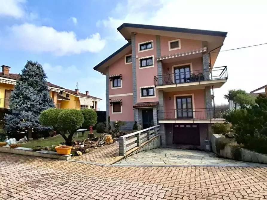 Immagine 1 di Palazzo in vendita  in Via Cave, 175, 12031 Bagnolo Piemonte CN, Italia a Bagnolo Piemonte
