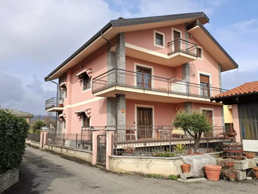 Immagine 3 di Palazzo in vendita  in Via Cave, 175, 12031 Bagnolo Piemonte CN, Italia a Bagnolo Piemonte