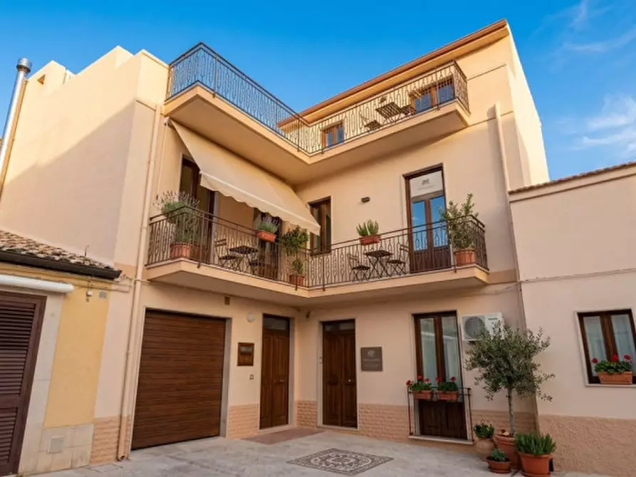 Immagine 1 di Casa indipendente in vendita  a Modica