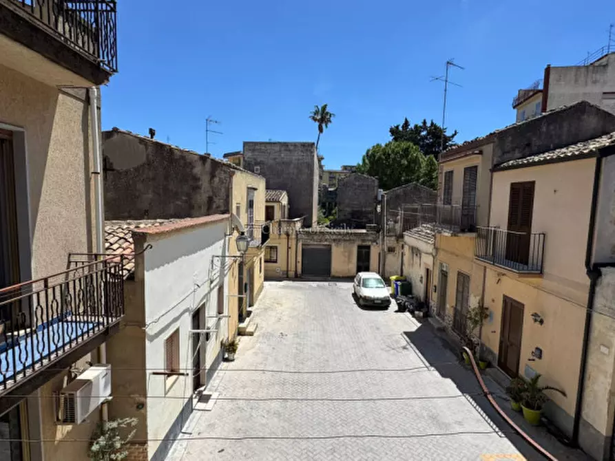 Immagine 4 di Casa indipendente in vendita  a Modica