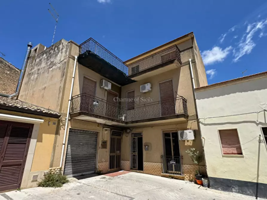 Immagine 38 di Casa indipendente in vendita  a Modica