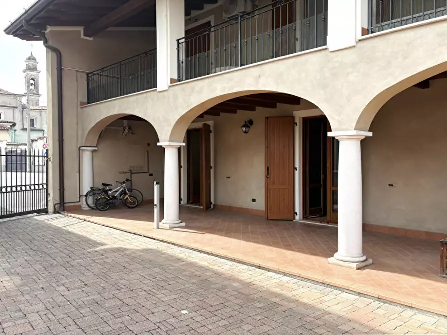 Immagine 5 di Appartamento in vendita  in Via Solferino a Travagliato
