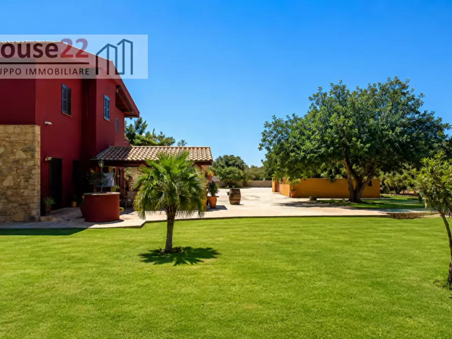 Immagine 9 di Villa in vendita  a Trapani