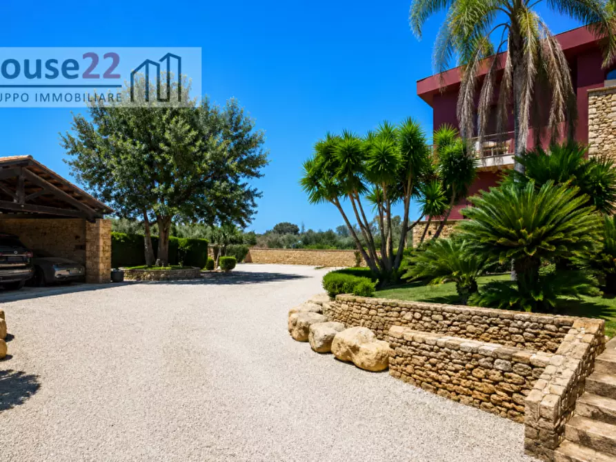 Immagine 10 di Villa in vendita  a Trapani