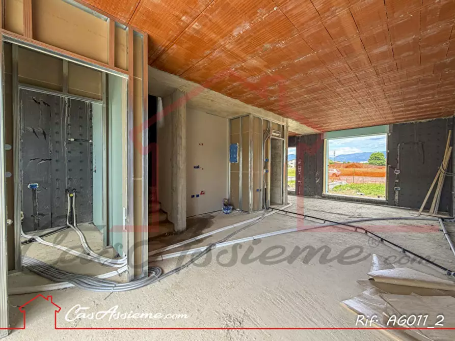 Immagine 7 di Casa bifamiliare in vendita  a Rossano Veneto