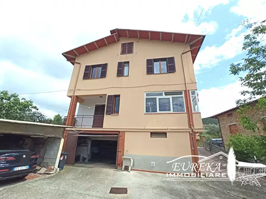 Immagine 2 di Casa indipendente in vendita  in Via dei Mandorli a Panicale