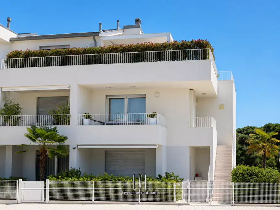 Immagine 2 di Appartamento in vendita  in Viale Cigno Bianco 10 a Jesolo
