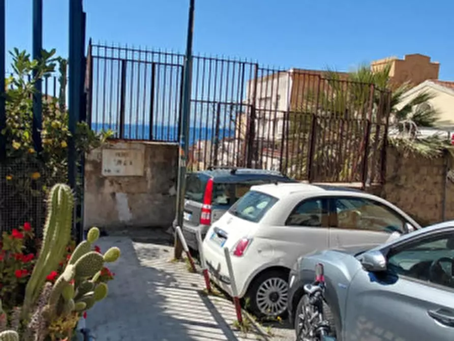Immagine 13 di Appartamento in affitto  in via Pontano 5 a Napoli