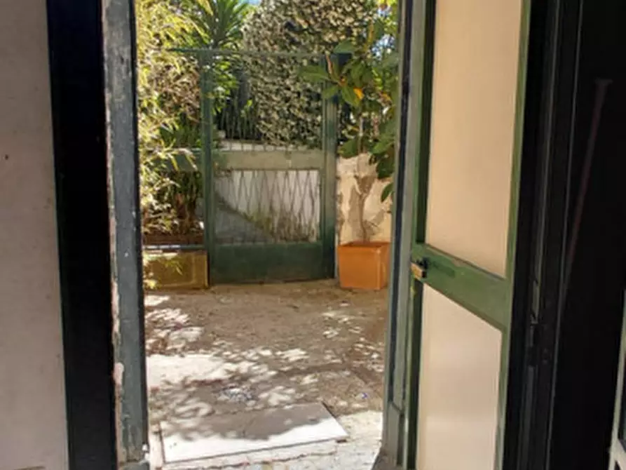 Immagine 15 di Appartamento in affitto  in via Pontano 5 a Napoli