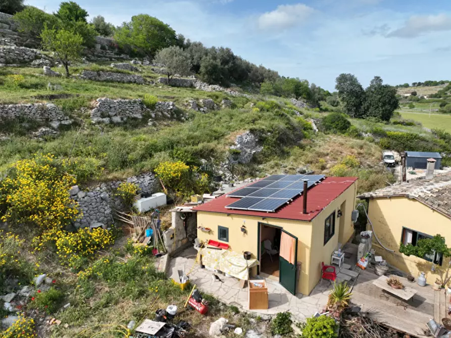 Immagine 11 di Casa indipendente in vendita  a Modica