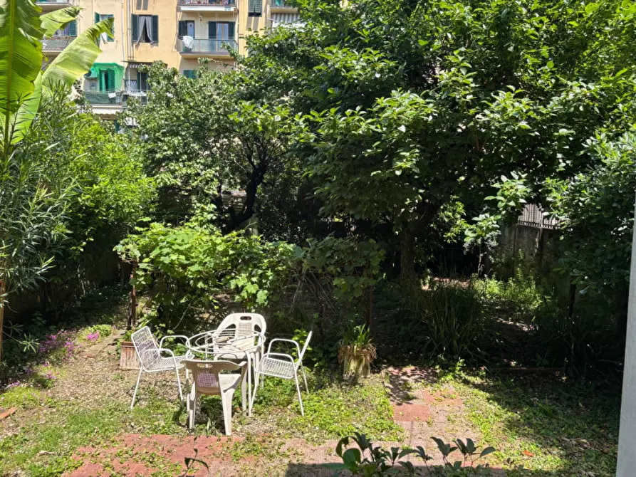 Immagine 7 di Appartamento in vendita  in VIA MERCADANTE a Firenze