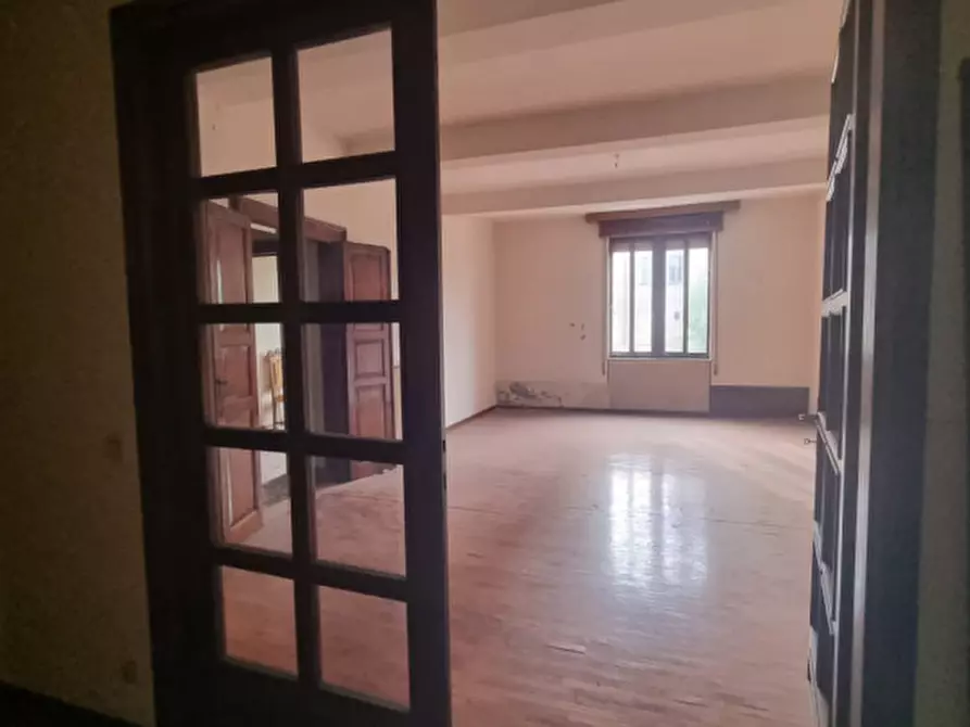 Immagine 6 di Palazzo in vendita  a San Martino In Rio