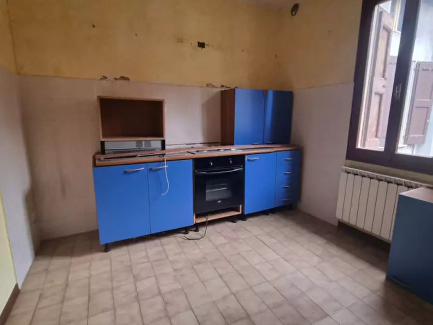Immagine 13 di Palazzo in vendita  a San Martino In Rio