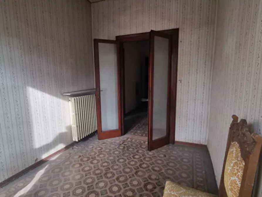 Immagine 19 di Palazzo in vendita  a San Martino In Rio