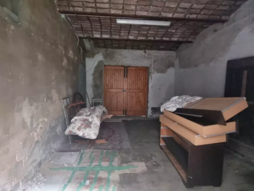 Immagine 21 di Palazzo in vendita  a San Martino In Rio