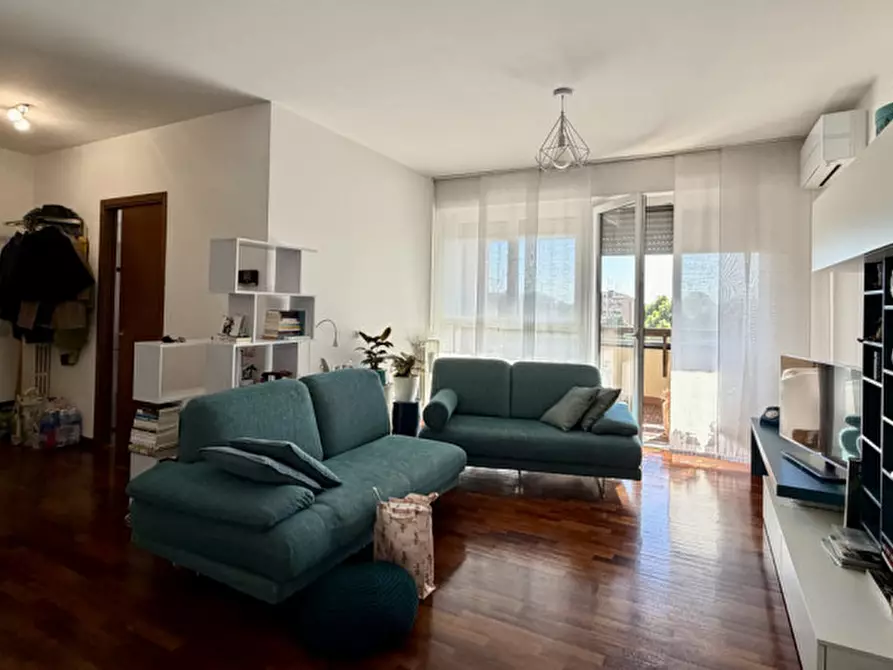 Immagine 2 di Appartamento in vendita  in Sandro Pertini 6 a Locate Di Triulzi