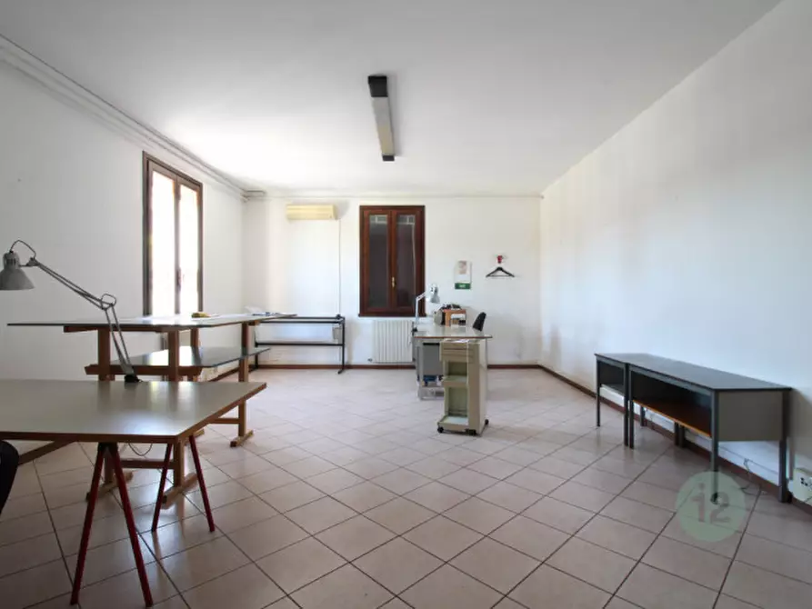 Immagine 8 di Ufficio in affitto  in Via Roma a Medolla