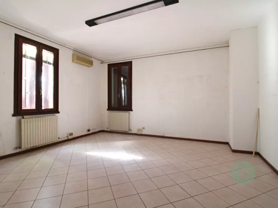 Immagine 12 di Ufficio in affitto  in Via Roma a Medolla