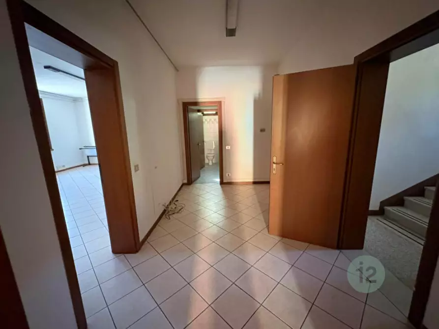 Immagine 14 di Ufficio in affitto  in Via Roma a Medolla