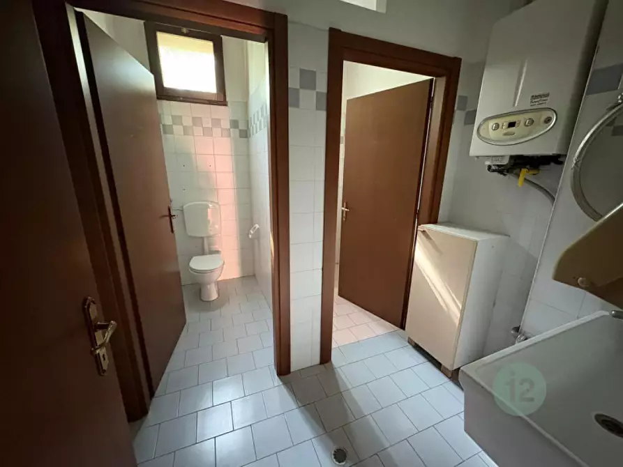 Immagine 21 di Ufficio in affitto  in Via Roma a Medolla