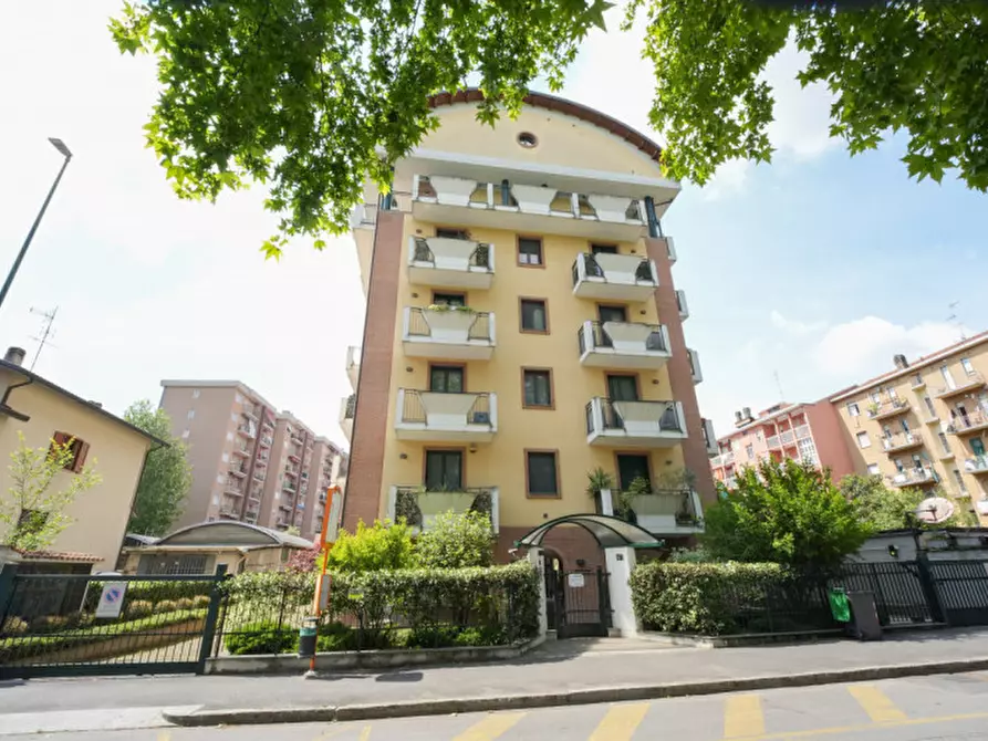 Immagine 2 di Appartamento in vendita  in Via Vincenzo Bellini a Sesto San Giovanni