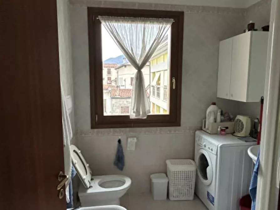 Immagine 8 di Appartamento in vendita  in Via Daniele Manin 1 a Schio