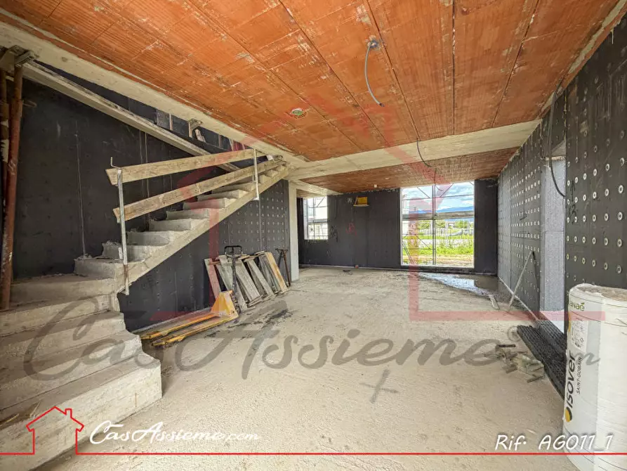 Immagine 3 di Casa bifamiliare in vendita  a Rossano Veneto