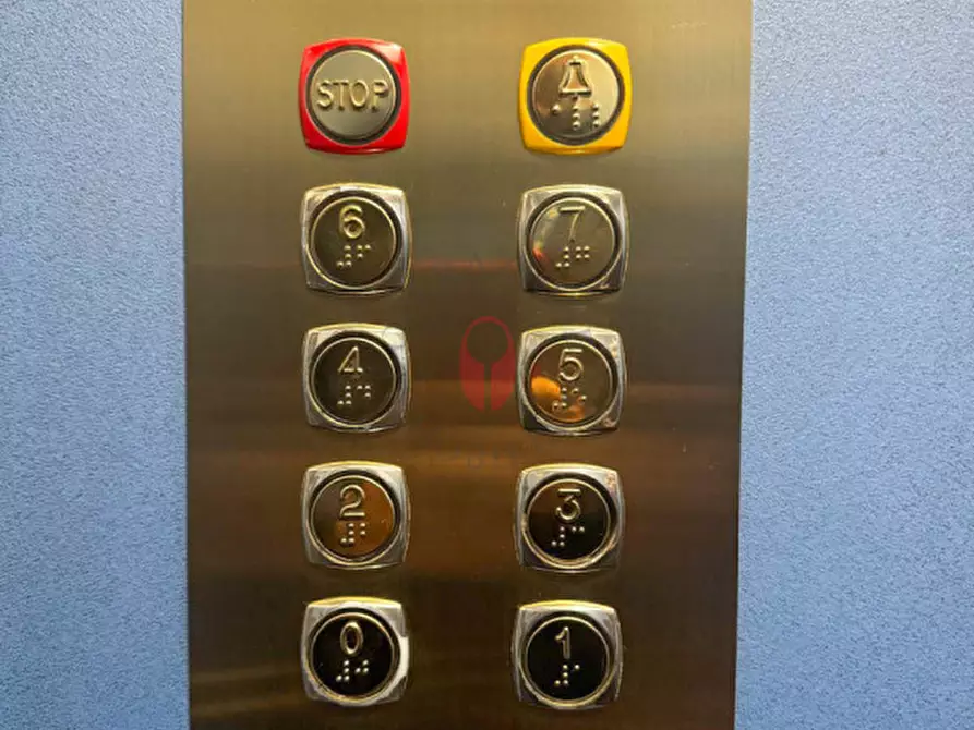Immagine 8 di Appartamento in vendita  in Via Alfonso Ogliaro 1 a Torino