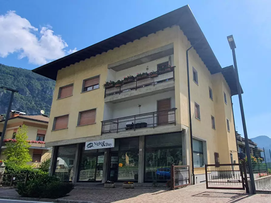 Immagine 1 di Appartamento in vendita  in Via Pinzolo a Tione Di Trento