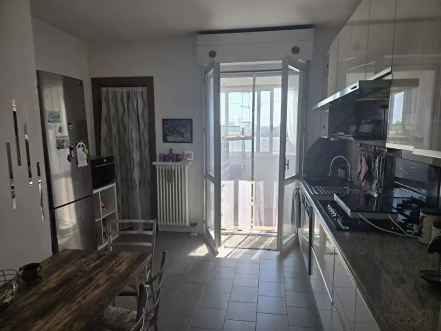 Immagine 10 di Appartamento in vendita  in Via Decorati Al Valor Militare, 10 a Parma